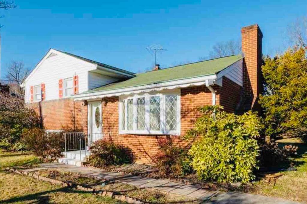 Newly Renovated Charming Home With Parking 华盛顿堡 外观 照片